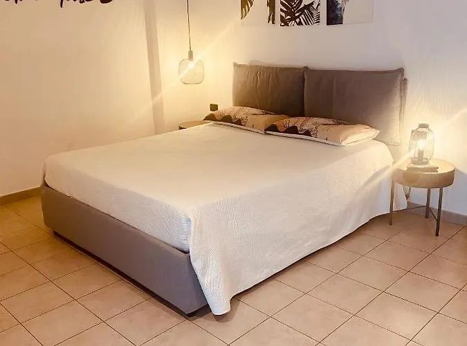 Menouno House