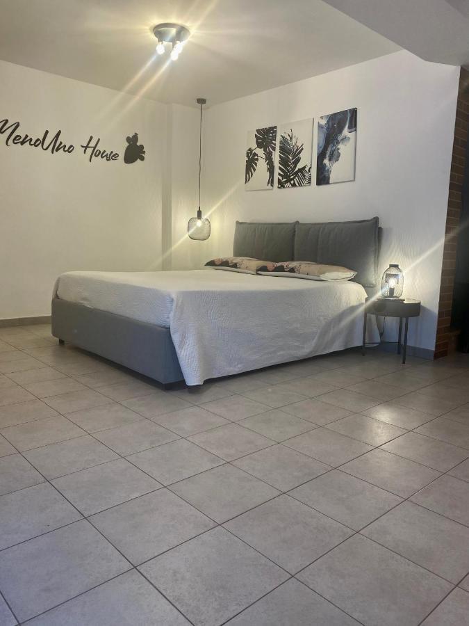 Apartment Menouno House *